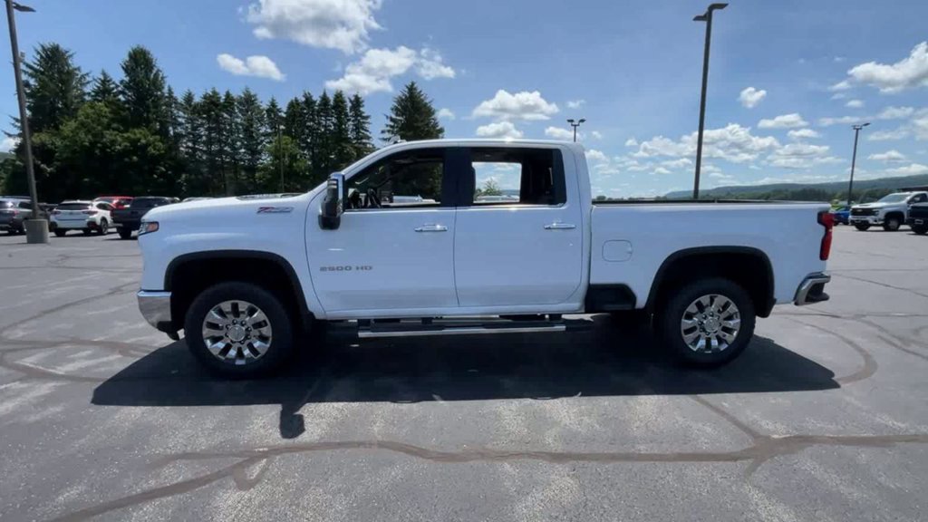 Used 2024 Chevrolet Silverado 2500 LTZ w/ LTZ Plus Package AWD/4WD image 5