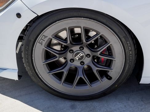Used 2016 Ford Mustang GT w/ GT Performance Package RWD image 12