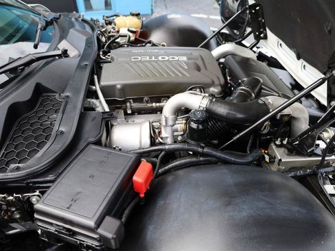 Used 2007 Pontiac Solstice GXP w/ Premium Package RWD image 16
