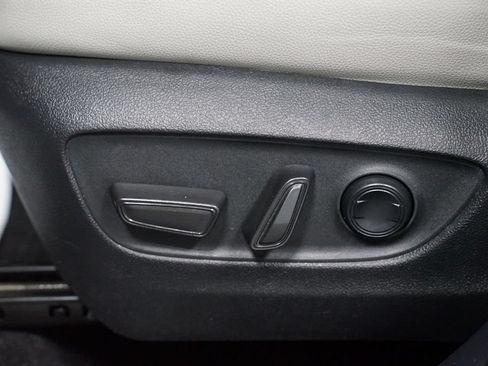 Certified 2024 Toyota Grand Highlander FWD image 34