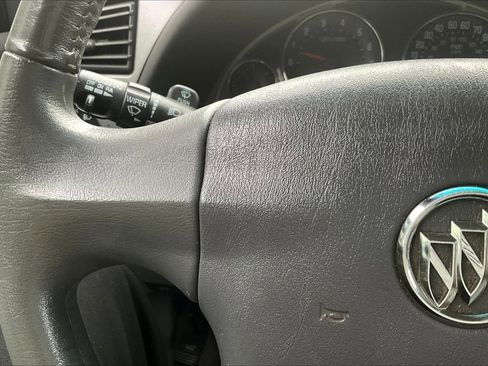 Used 2005 Buick Rendezvous AWD image 11