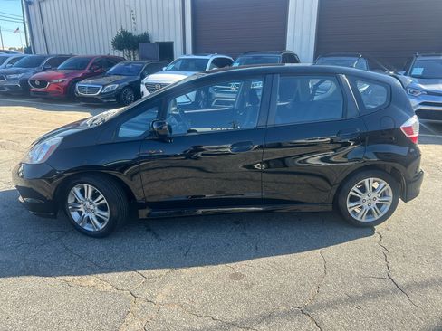 Used 2011 Honda Fit Sport image 3