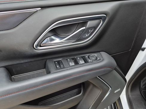 Used 2021 Chevrolet Tahoe RST w/ Luxury Package image 15