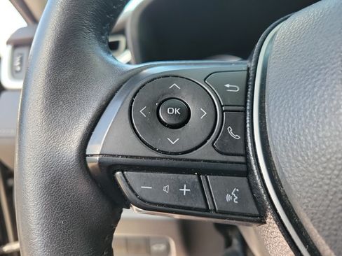 Used 2021 Toyota RAV4 XLE Premium FWD image 15
