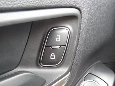 Certified 2022 Ford Escape SE w/ Cold Weather Package image 23