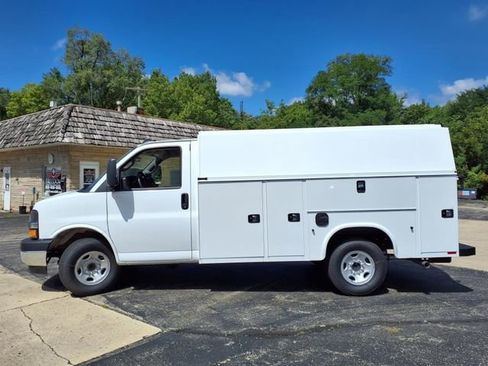 New 2025 Chevrolet Express 3500 w/ Power Convenience Package image 12