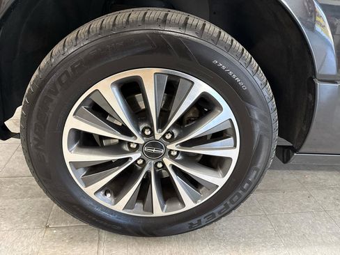 Used 2015 Lincoln Navigator 4WD image 69