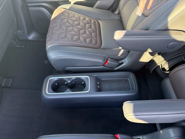 Used 2025 Nissan Armada Platinum AWD/4WD image 23