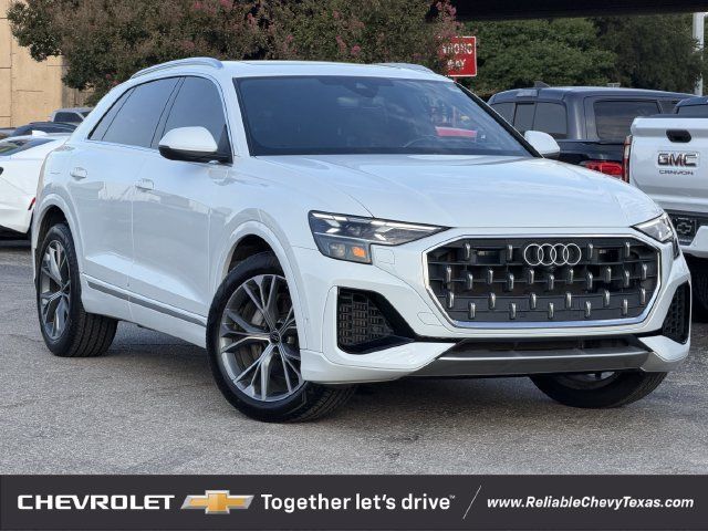 Used 2024 Audi Q8 Prestige w/ Prestige Package AWD/4WD image 2