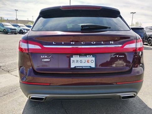 Used 2017 Lincoln MKX Reserve w/ Driver Assistance Package image 8