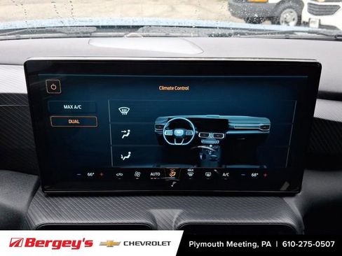 Used 2025 Ford Mustang Coupe RWD image 19