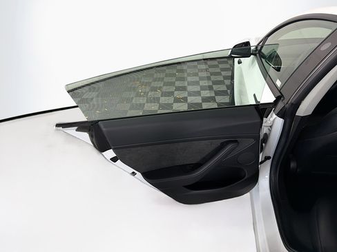 Used 2021 Tesla Model 3 Standard Range Plus RWD image 26