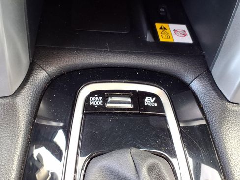 Used 2023 Toyota Corolla Cross AWD Hybrid image 15
