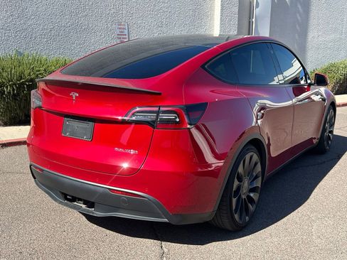 Used 2021 Tesla Model Y Performance AWD/4WD image 3