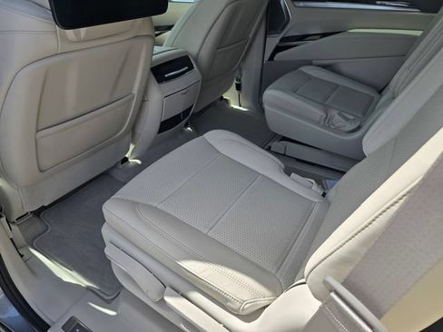 New 2026 Cadillac Escalade Platinum Sport AWD/4WD image 14