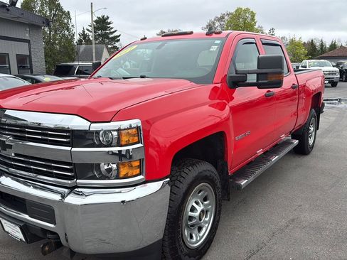 Used 2017 Chevrolet Silverado 2500 W/T w/ WT Convenience Package AWD/4WD image 3