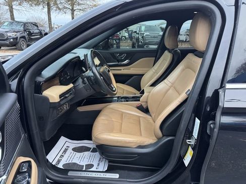 Used 2022 Lincoln Corsair Reserve image 16