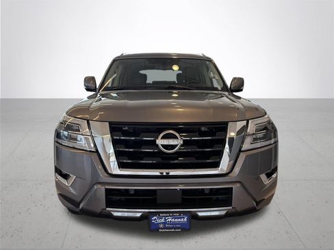 Used 2024 Nissan Armada SL w/ Captain's Chairs Package AWD/4WD image 3