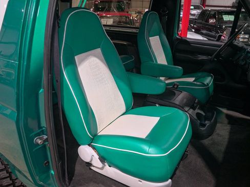 Used 1995 Ford Bronco XLT image 39