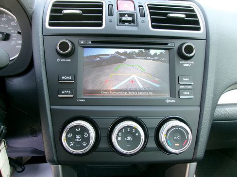 Used 2017 Subaru Forester 2.5i w/ Alloy Wheel Package image 16