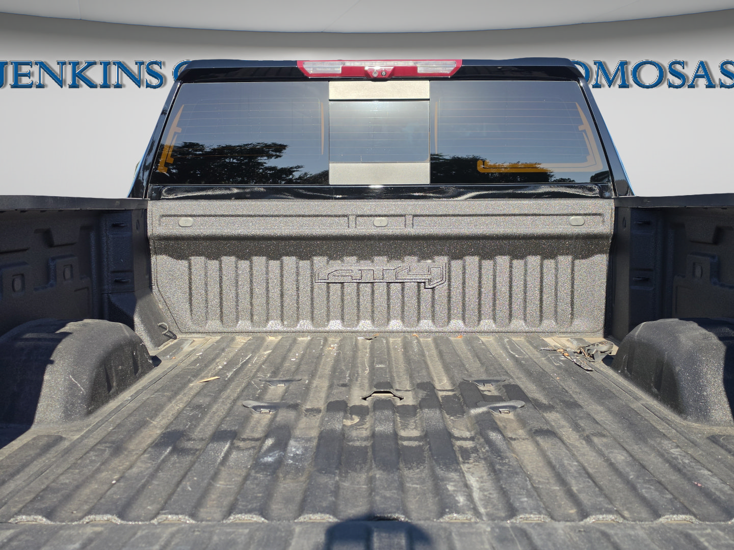 Used 2024 GMC Sierra 2500 AT4 w/ AT4 Premium Plus Package AWD/4WD image 15