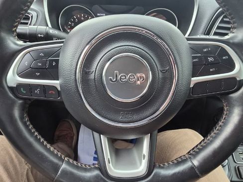 Used 2019 Jeep Compass Limited AWD/4WD image 11