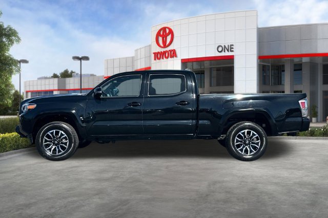 Used 2023 Toyota Tacoma TRD Sport w/ TRD Premium Sport Package AWD/4WD image 9