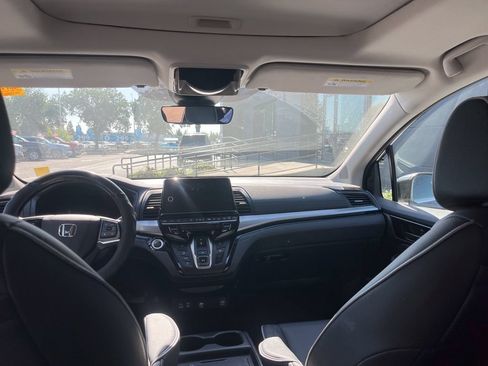 Used 2025 Honda Odyssey Touring image 7
