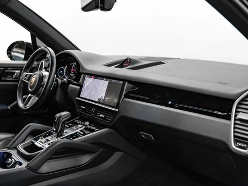 Used 2019 Porsche Cayenne image 7