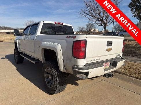 Used 2017 Chevrolet Silverado 2500 High Country w/ Duramax Plus Package image 5