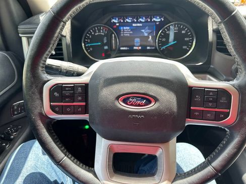 Used 2022 Ford Expedition XLT AWD/4WD image 6
