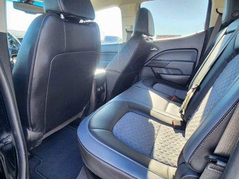 Used 2022 Chevrolet Colorado Z71 AWD/4WD image 13