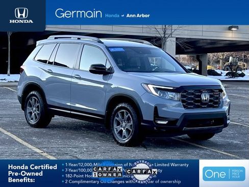 Certified 2025 Honda Passport TrailSport image 1