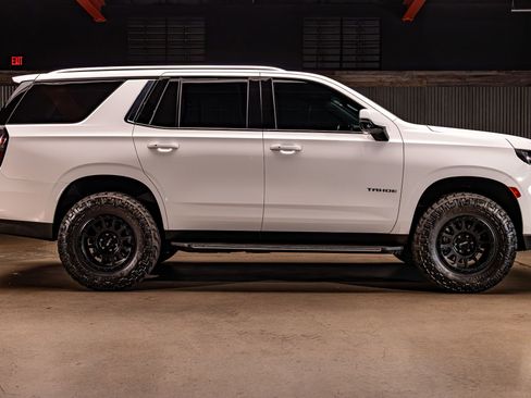 Used 2021 Chevrolet Tahoe LT w/ LT Signature Plus Package image 12