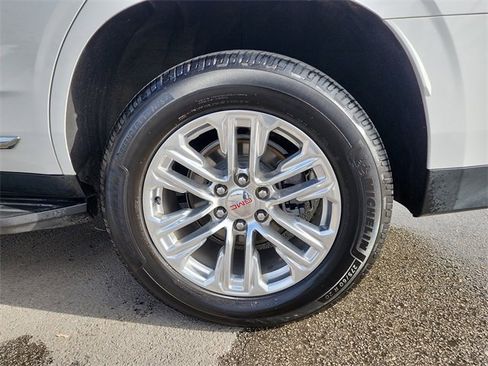 Used 2021 GMC Yukon SLT w/ Rear Media and Nav Package image 31