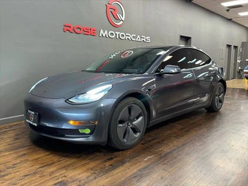 Used 2020 Tesla Model 3 Standard Range image 1
