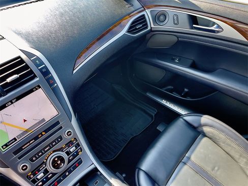 Used 2019 Lincoln MKZ Reserve w/ Reserve Plus Package image 23