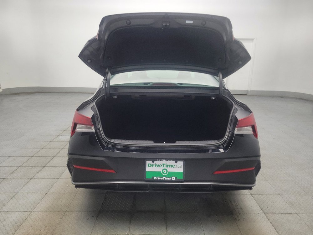 Used 2025 Hyundai Elantra Sport FWD image 29
