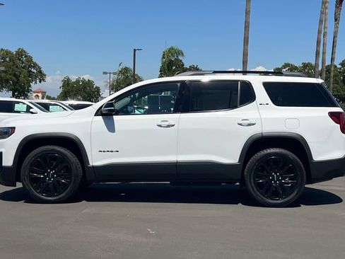 Used 2023 GMC Acadia SLE w/ Driver Convenience Package FWD image 7