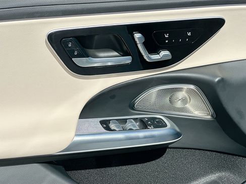 Used 2024 Mercedes-Benz E 350 4MATIC Sedan image 18