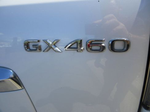 Used 2022 Lexus GX 460 Luxury w/ Off Road Package AWD/4WD image 8