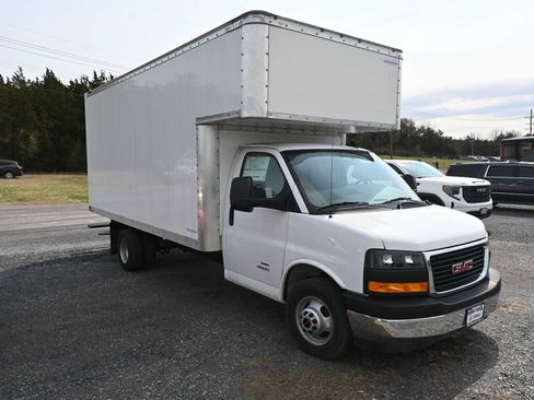 New 2024 GMC Savana 4500 w/ Power Convenience Package RWD image 2