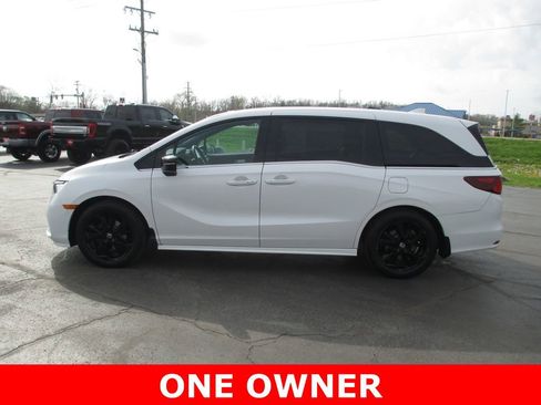 Used 2023 Honda Odyssey Sport image 9
