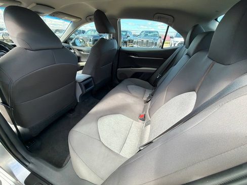 Used 2018 Toyota Camry LE FWD image 22