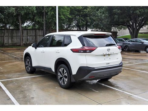 Used 2023 Nissan Rogue SV FWD image 5
