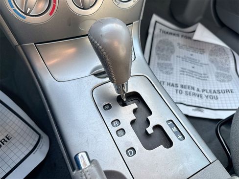 Used 2004 MAZDA MAZDA6 i image 16