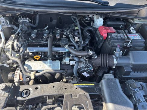 Used 2025 Nissan Versa SV FWD image 29