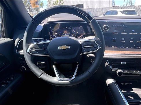 New 2026 Chevrolet Suburban High Country AWD/4WD image 12