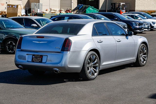Used 2014 Chrysler 300 S RWD image 5