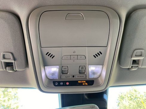 Used 2021 Cadillac XT4 Luxury w/ Cold Weather Package image 23